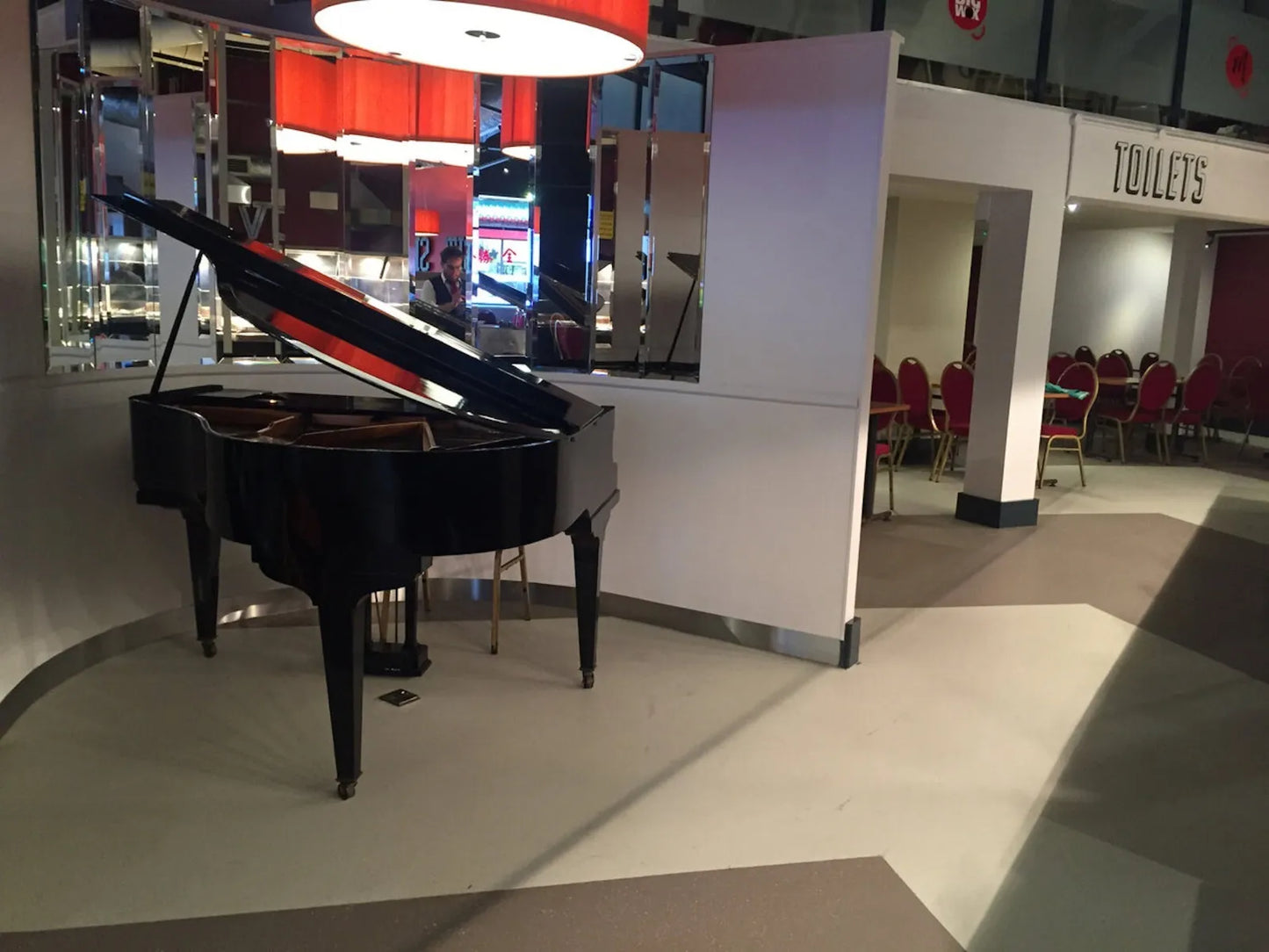 Self Playing Effect Black Baby Grand Piano